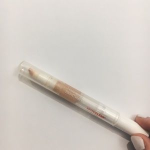 Neutrogena Skin Clearing Concealer